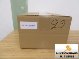 Bild Karton 29, Inhalt: div. Strickjacken, ca. 3,6 kg, siehe Bilder